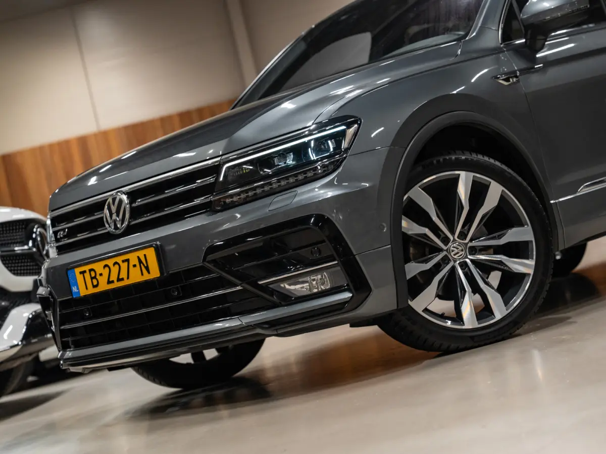1.4 TSI DSG 3X R-Line, Pano, Voll Led, Virtual, Blind Spot, ACC, Cam, Dynaudio, Apple Carplay, Memory