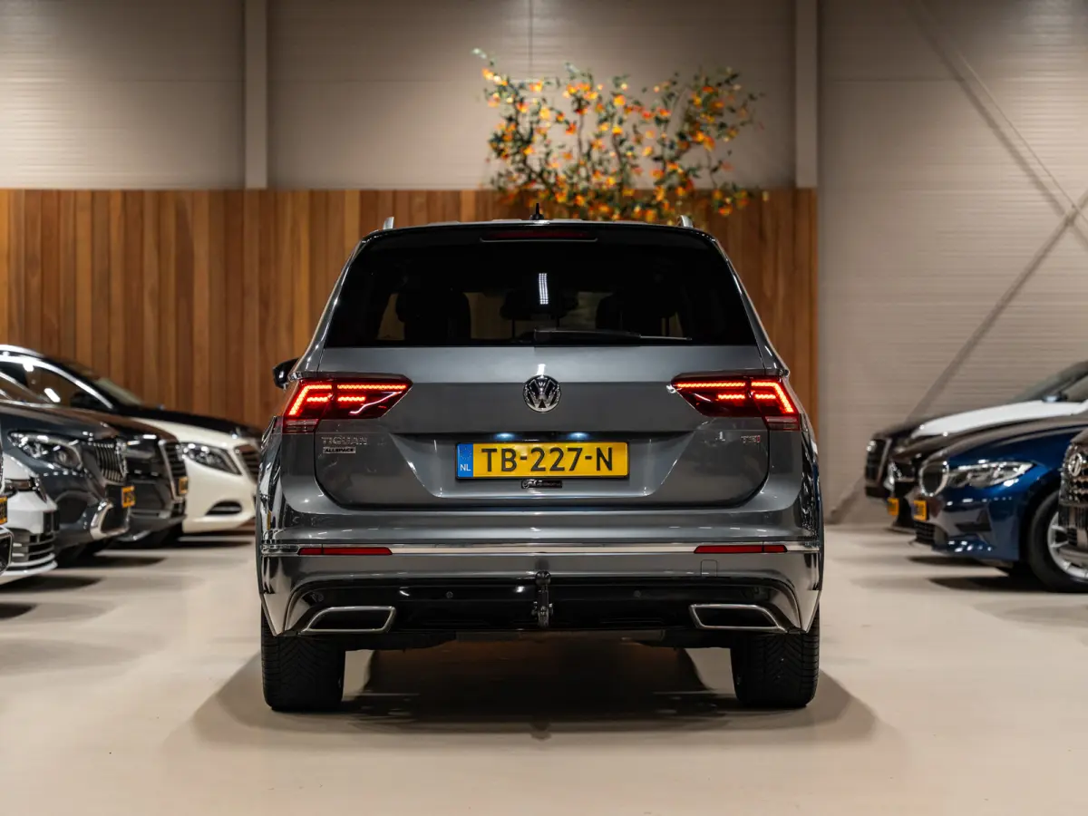 1.4 TSI DSG 3X R-Line, Pano, Voll Led, Virtual, Blind Spot, ACC, Cam, Dynaudio, Apple Carplay, Memory