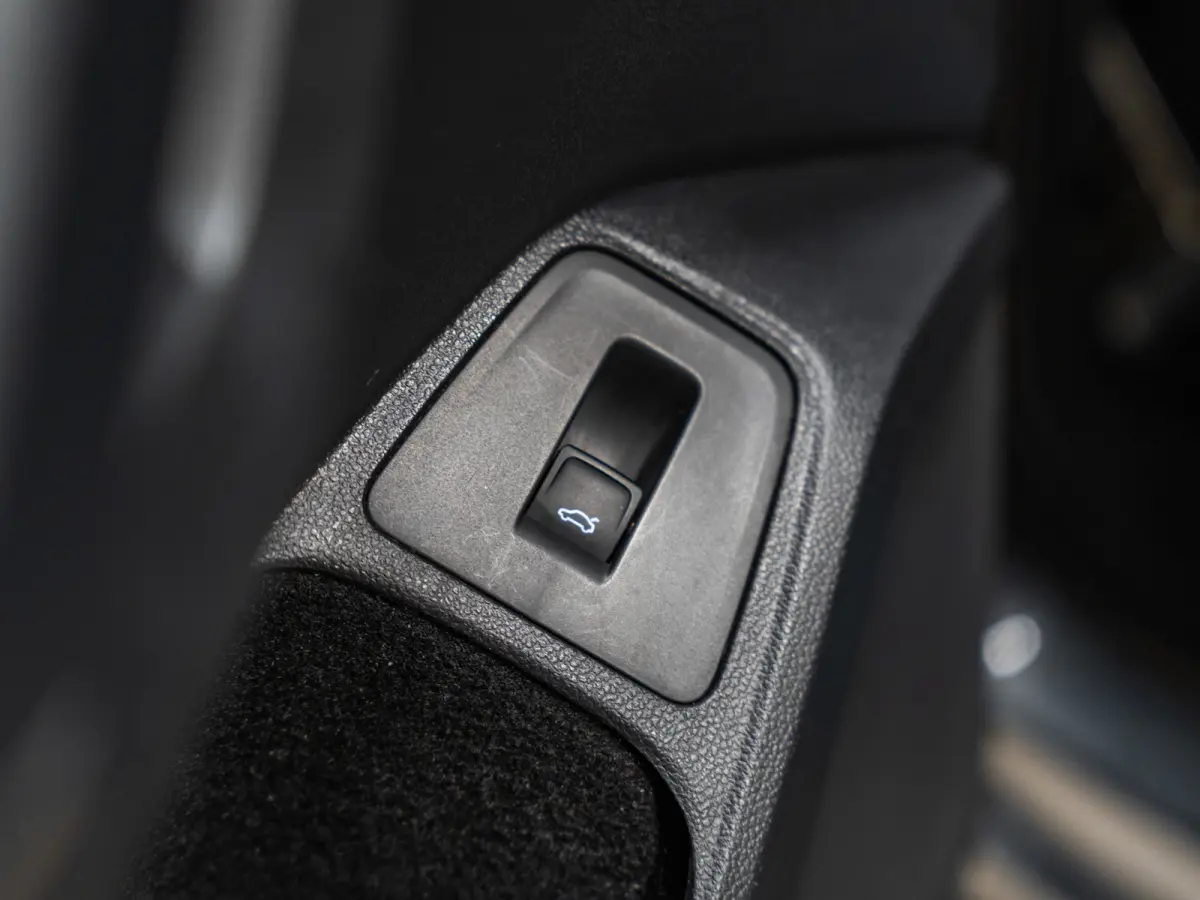 1.4 TSI DSG 3X R-Line, Pano, Voll Led, Virtual, Blind Spot, ACC, Cam, Dynaudio, Apple Carplay, Memory