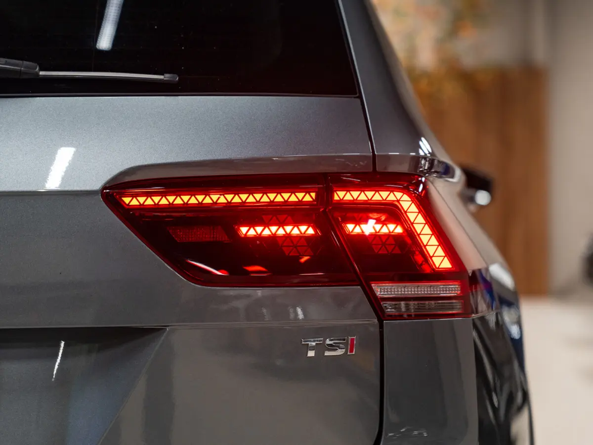 1.4 TSI DSG 3X R-Line, Pano, Voll Led, Virtual, Blind Spot, ACC, Cam, Dynaudio, Apple Carplay, Memory