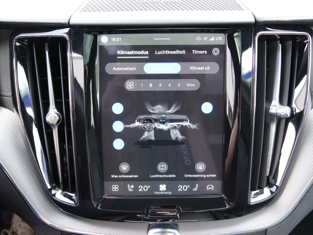 2.0 T8 PHEV AWD Ultimate Black Edition NL-AUTO | LUCHTVERING | PANO | HUD | TREKH. | 360° CAM