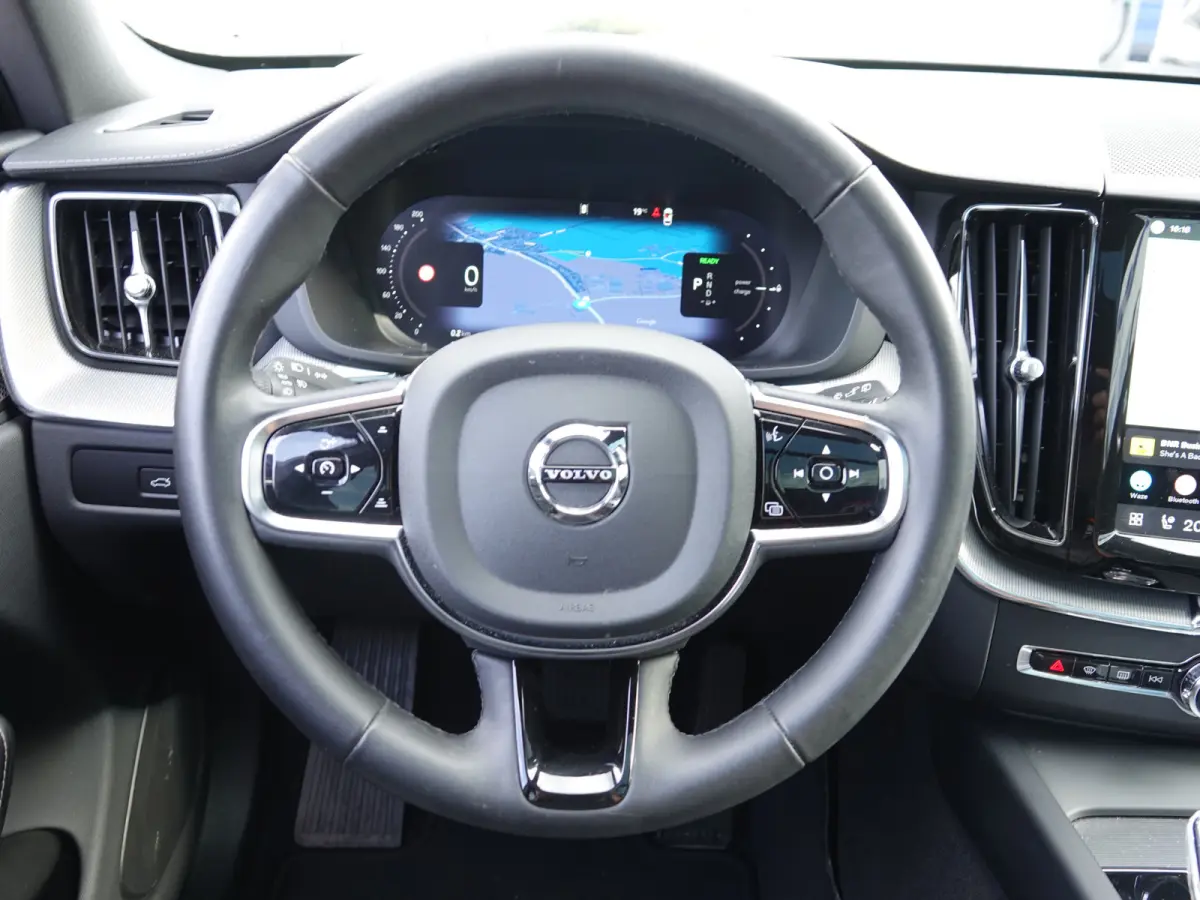 2.0 T8 PHEV AWD Ultimate Black Edition NL-AUTO | LUCHTVERING | PANO | HUD | TREKH. | 360° CAM