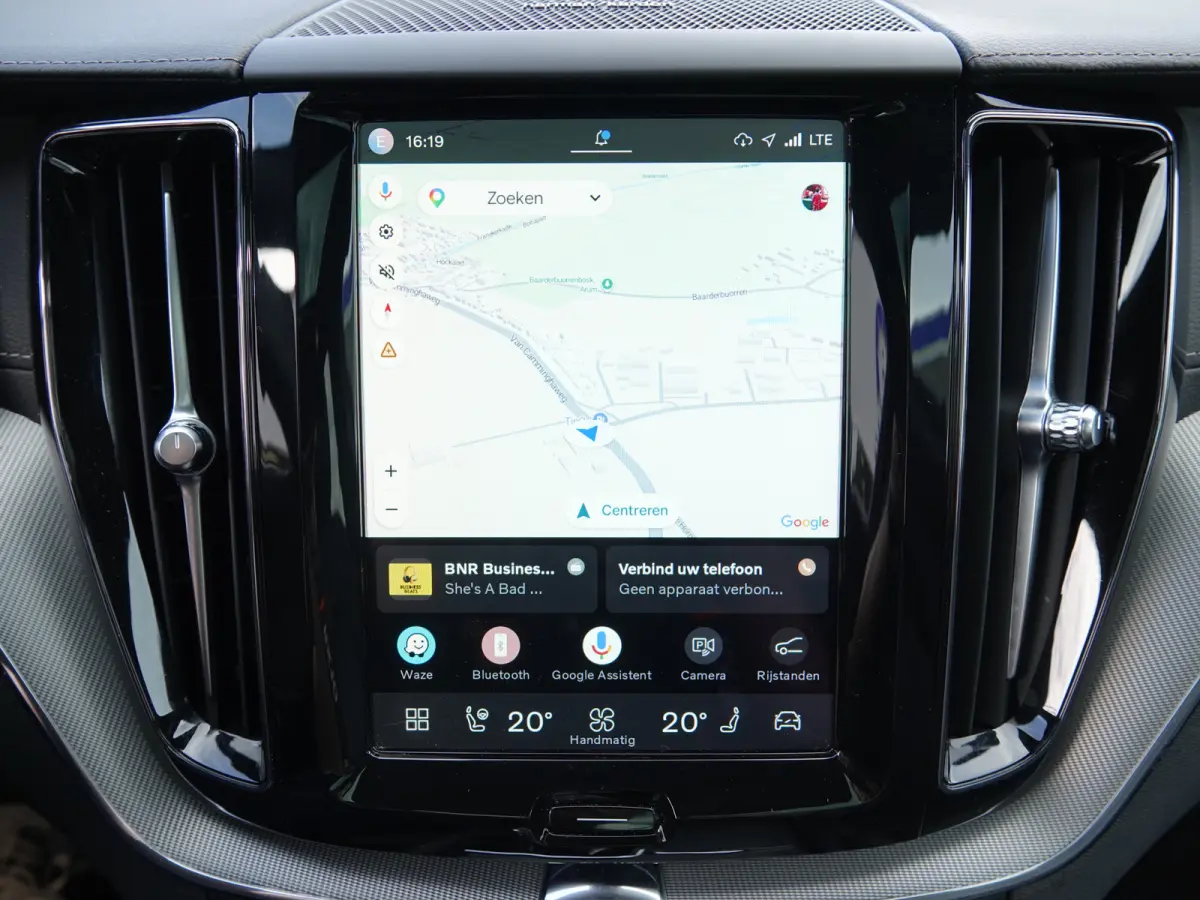 2.0 T8 PHEV AWD Ultimate Black Edition NL-AUTO | LUCHTVERING | PANO | HUD | TREKH. | 360° CAM