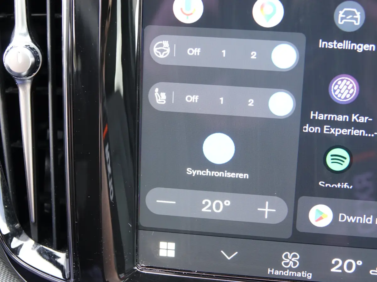 2.0 T8 PHEV AWD Ultimate Black Edition NL-AUTO | LUCHTVERING | PANO | HUD | TREKH. | 360° CAM