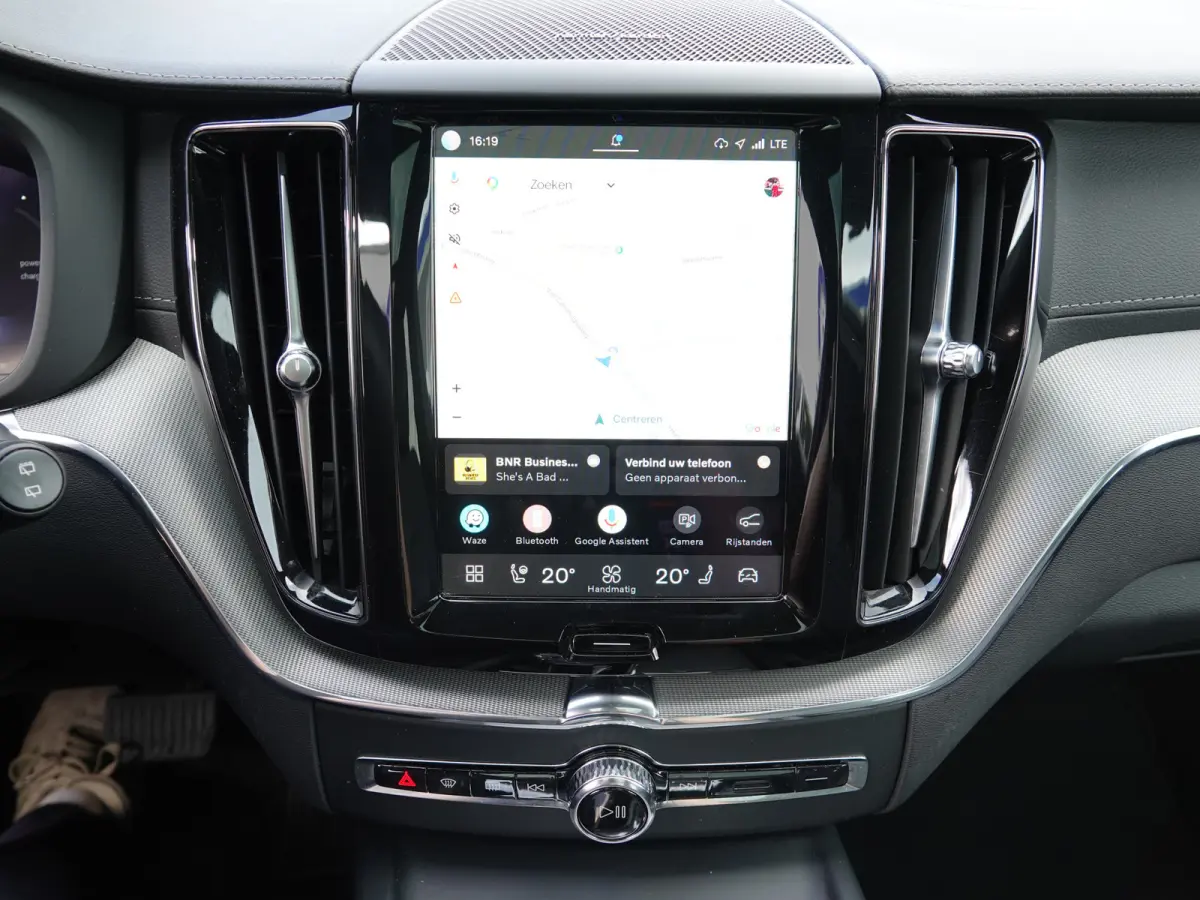 2.0 T8 PHEV AWD Ultimate Black Edition NL-AUTO | LUCHTVERING | PANO | HUD | TREKH. | 360° CAM