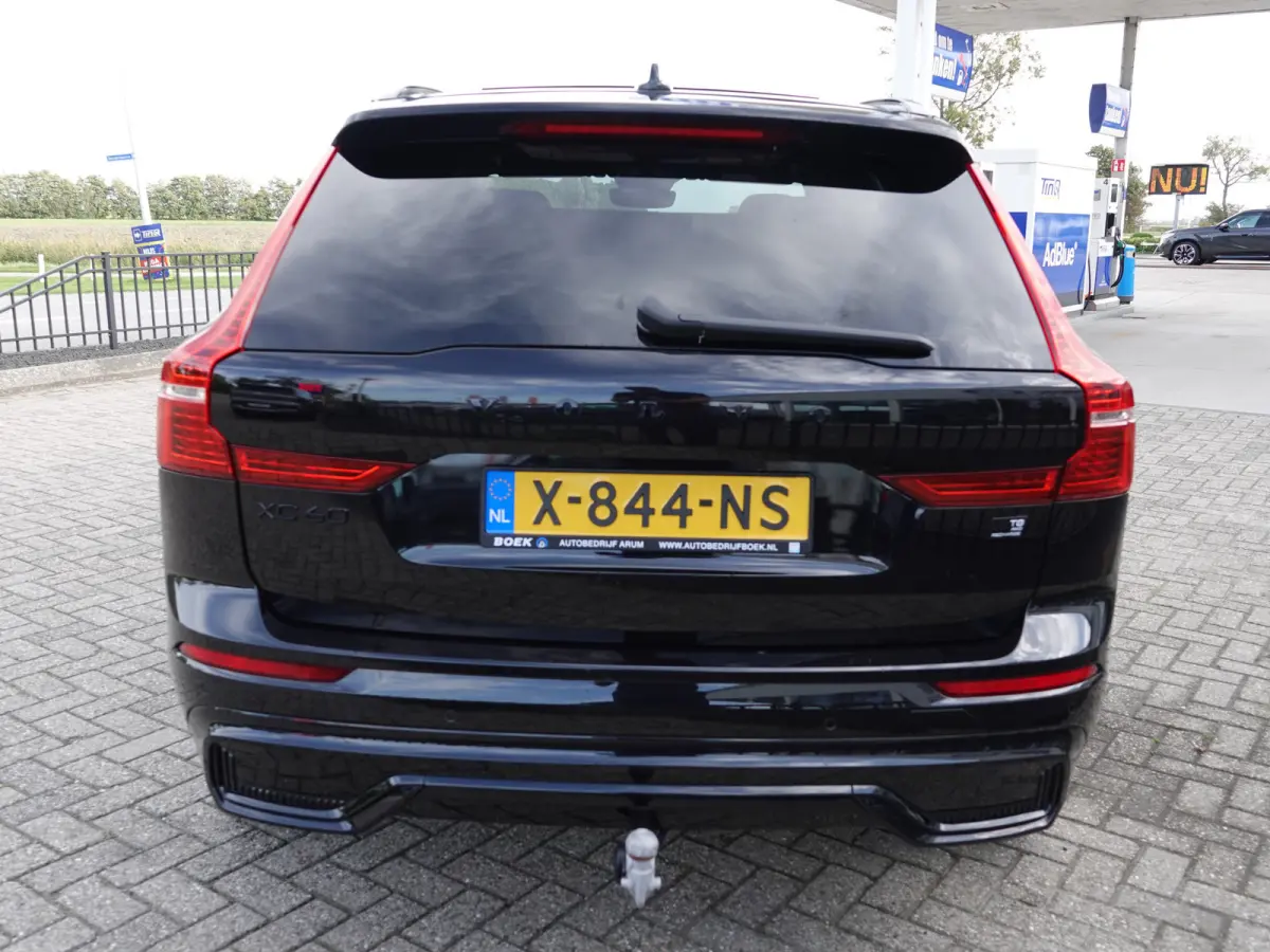 2.0 T8 PHEV AWD Ultimate Black Edition NL-AUTO | LUCHTVERING | PANO | HUD | TREKH. | 360° CAM