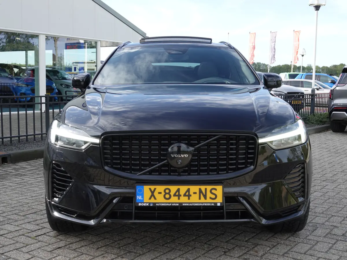 2.0 T8 PHEV AWD Ultimate Black Edition NL-AUTO | LUCHTVERING | PANO | HUD | TREKH. | 360° CAM