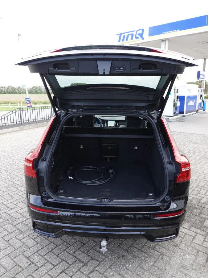 2.0 T8 PHEV AWD Ultimate Black Edition NL-AUTO | LUCHTVERING | PANO | HUD | TREKH. | 360° CAM