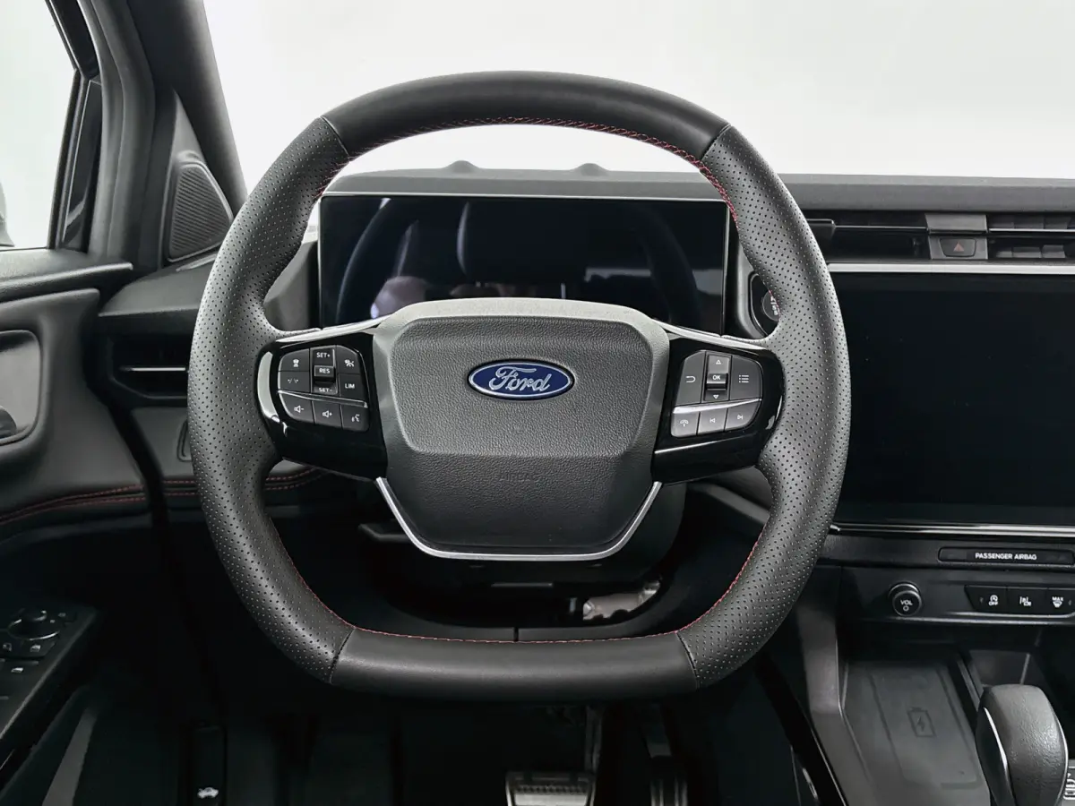 EcoBoost ST-Line X 155PK | 360 CAMERA | KEYLESS | NAVI | WINTERPACK | ELEKTR. A-KLEP | ADAPTIVE CRUISE | ALL SEASON BANDEN | CARPLAY