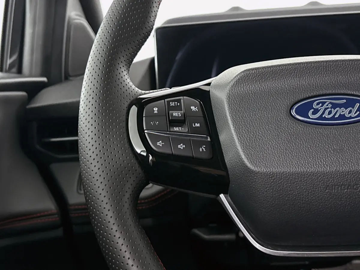 EcoBoost ST-Line X 155PK | 360 CAMERA | KEYLESS | NAVI | WINTERPACK | ELEKTR. A-KLEP | ADAPTIVE CRUISE | ALL SEASON BANDEN | CARPLAY