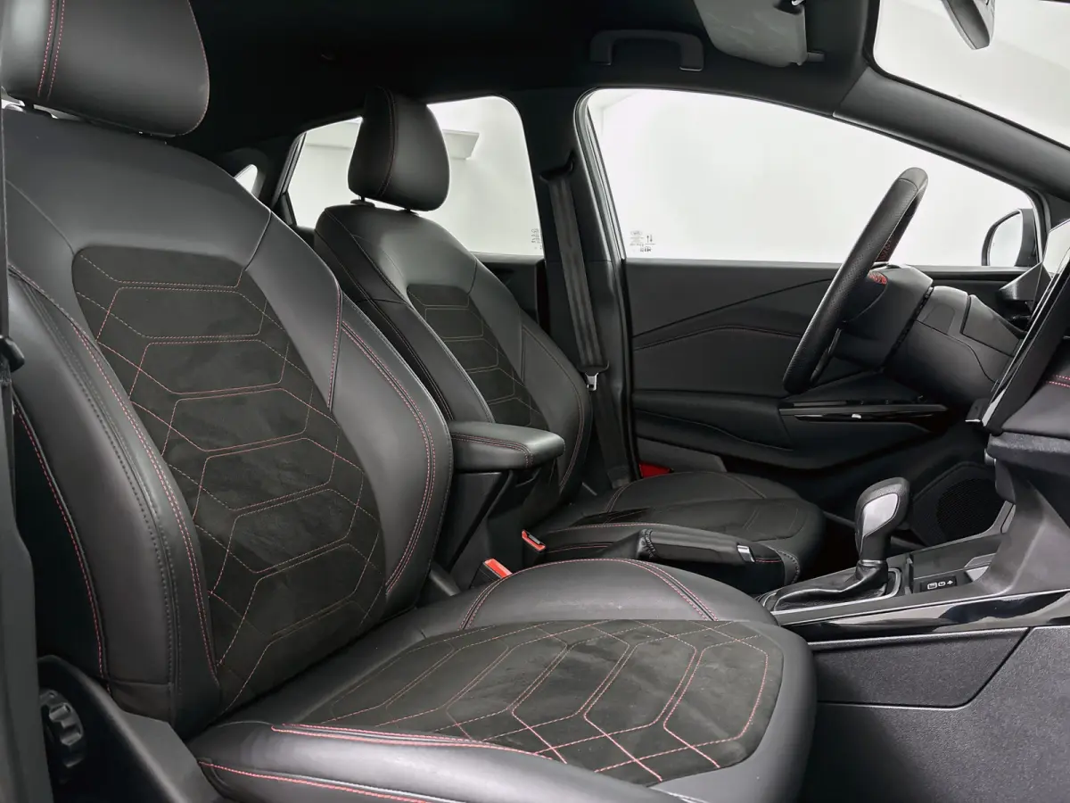 EcoBoost ST-Line X 155PK | 360 CAMERA | KEYLESS | NAVI | WINTERPACK | ELEKTR. A-KLEP | ADAPTIVE CRUISE | ALL SEASON BANDEN | CARPLAY