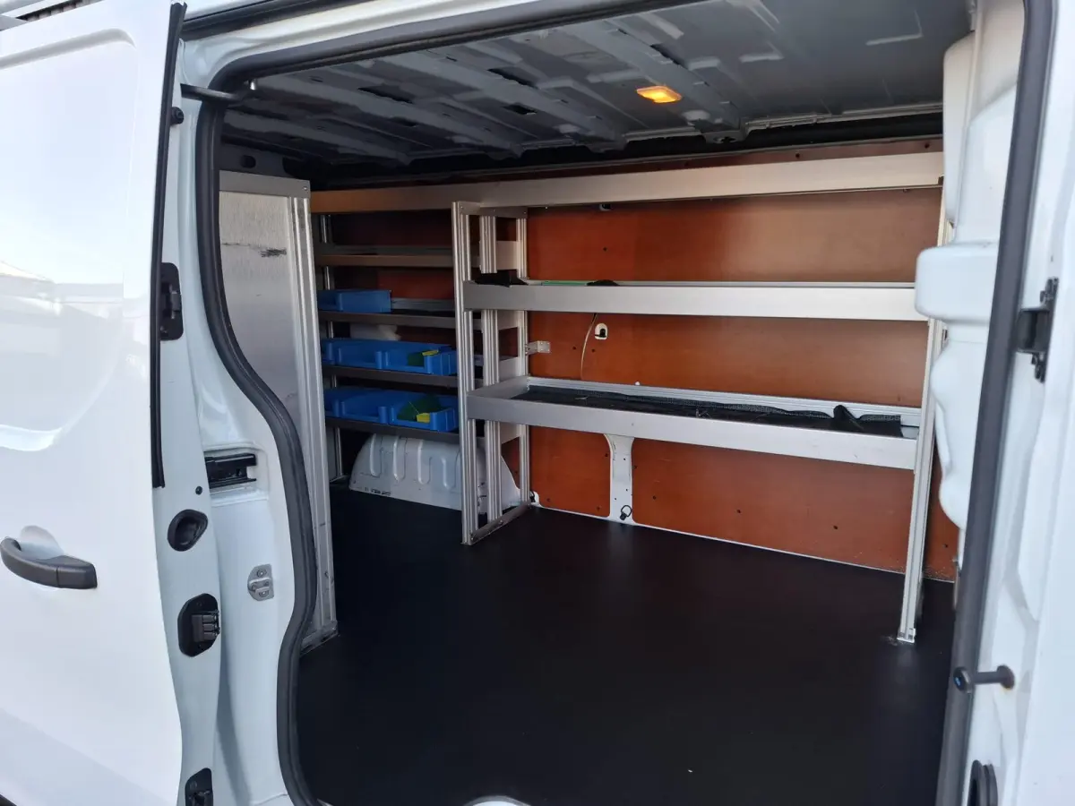 2.0 dCi 120 T29 L2H1 Luxe AIRCO / KASTEN INRICHTING / 3 ZITS / IMPERIAL / EURO 6