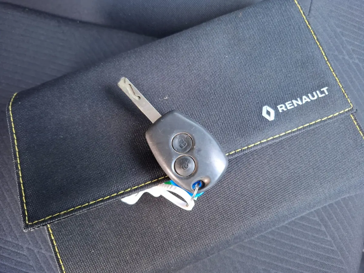 2.0 dCi 120 T29 L2H1 Luxe AIRCO / KASTEN INRICHTING / 3 ZITS / IMPERIAL / EURO 6