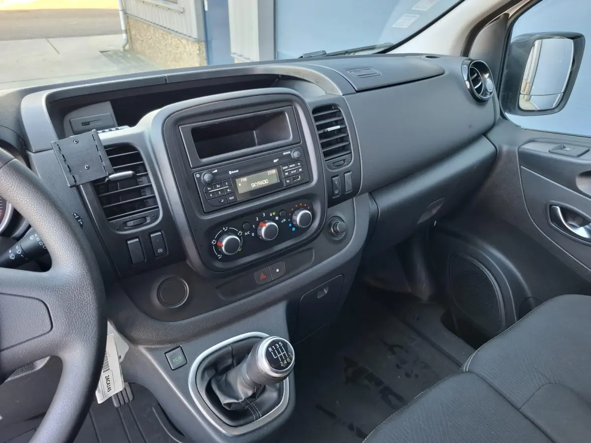 2.0 dCi 120 T29 L2H1 Luxe AIRCO / KASTEN INRICHTING / 3 ZITS / IMPERIAL / EURO 6