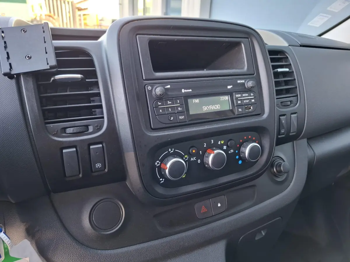 2.0 dCi 120 T29 L2H1 Luxe AIRCO / KASTEN INRICHTING / 3 ZITS / IMPERIAL / EURO 6