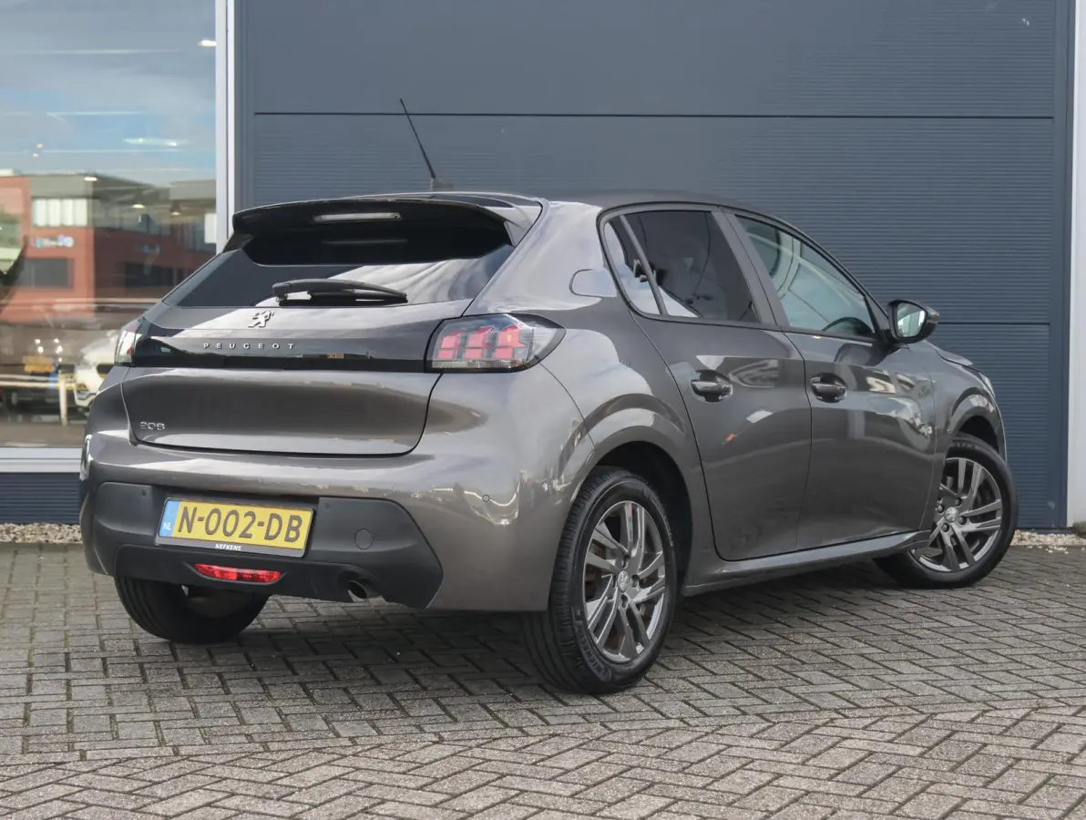 1.2 PureTech Active Pack 1e Eigenaar | LED | Navigatie | Parkeersensoren achter | 16" LMV