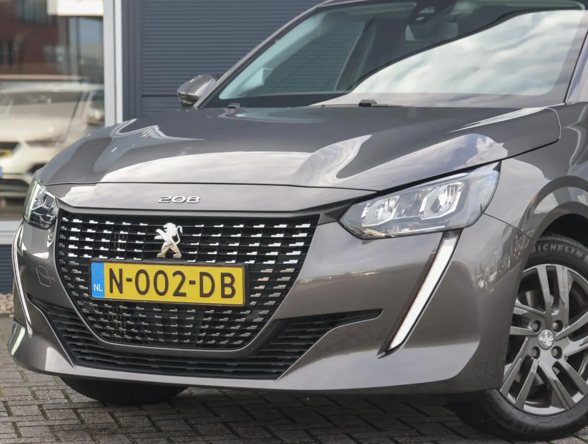 1.2 PureTech Active Pack 1e Eigenaar | LED | Navigatie | Parkeersensoren achter | 16" LMV
