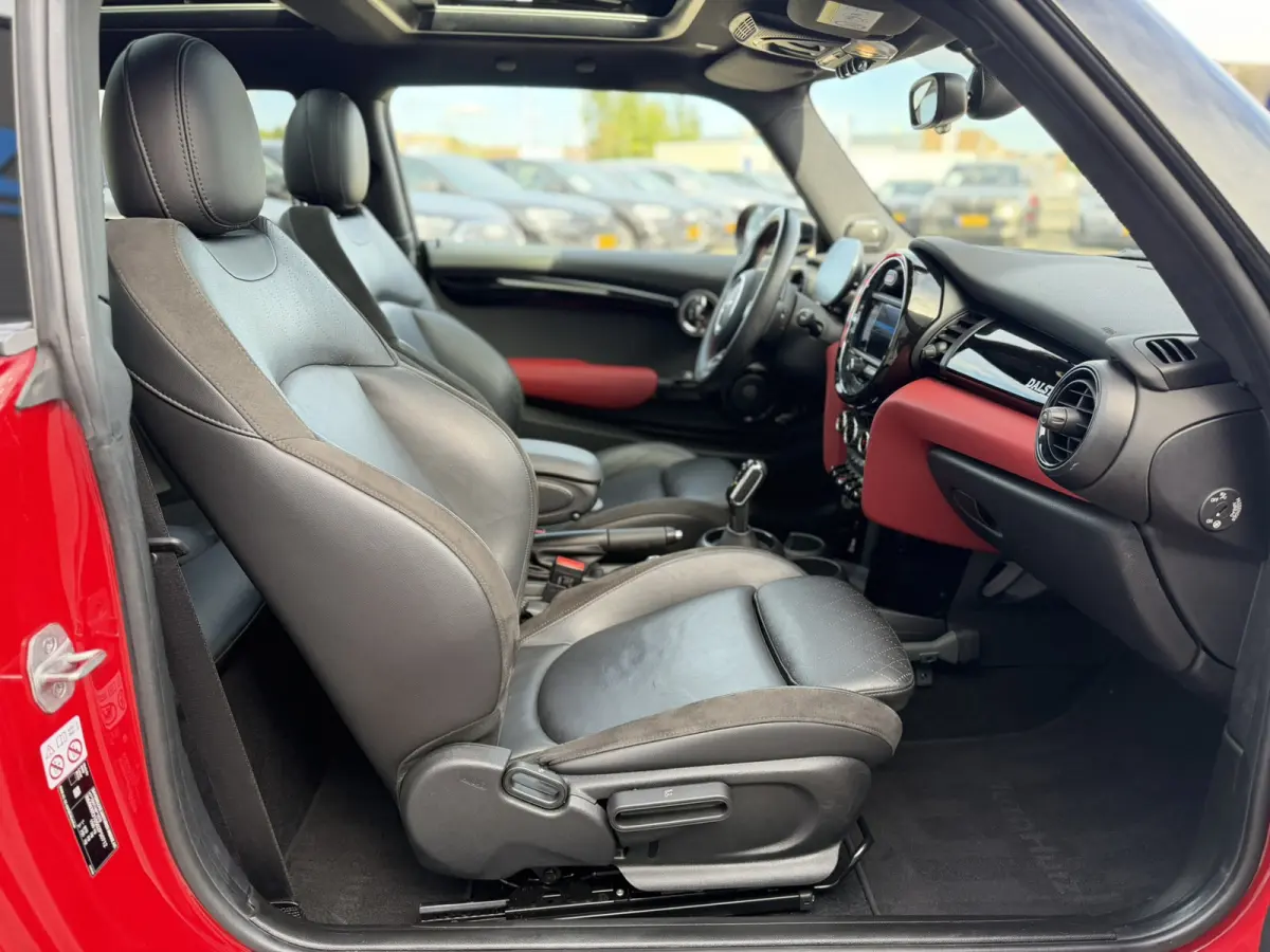 1.5 Cooper John Cooper Works Dalston Panoramadak Harman-Kardon Sound Keyless Entry Achteruitrijcamera