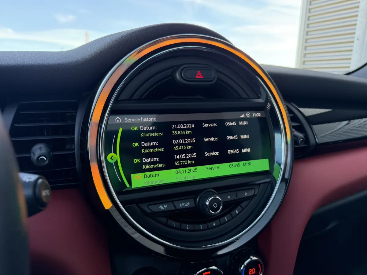 1.5 Cooper John Cooper Works Dalston Panoramadak Harman-Kardon Sound Keyless Entry Achteruitrijcamera