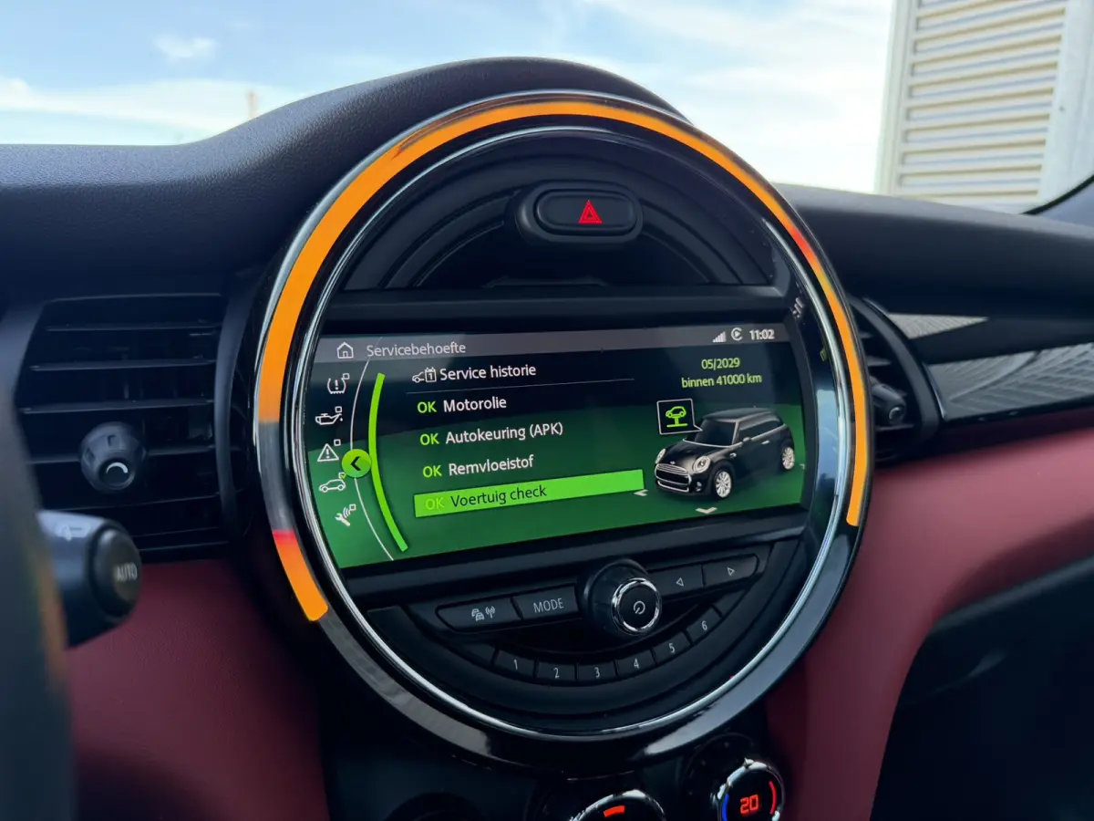 1.5 Cooper John Cooper Works Dalston Panoramadak Harman-Kardon Sound Keyless Entry Achteruitrijcamera