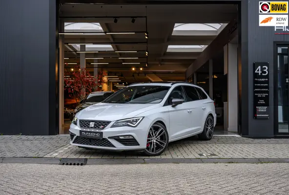 2.0 TSI CUPRA 300 4DRIVE Panoramadak |Camera|Lane-Assist|Acc|Dealer Onderhouden