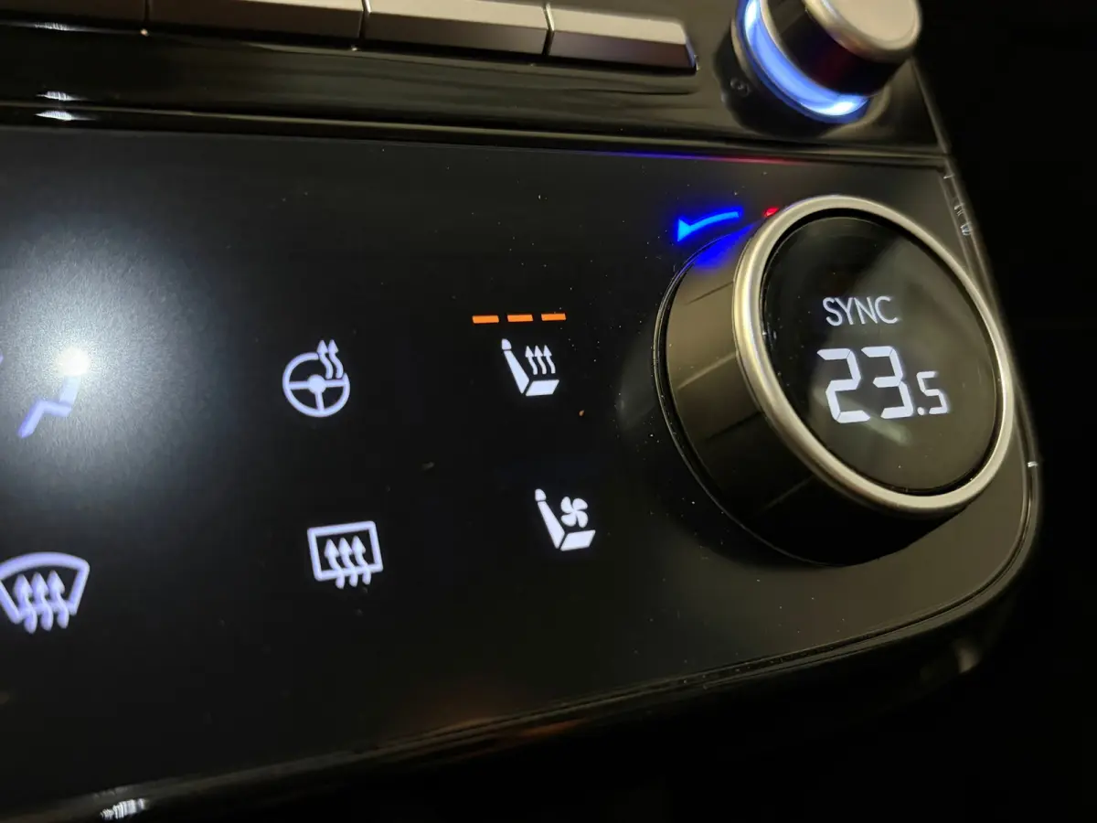 Premium 1.6 T-GDI PHEV | 360 Camera | Lederen bekleding | SOH 100% |