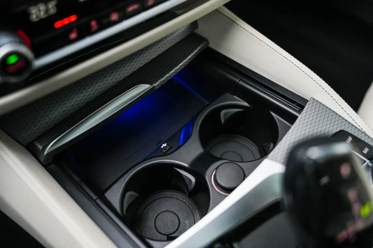 540i 340 pk xDrive High Executive M-Sportpakket /NL-Auto/ Dealer.Ond/ Pano-Dak/ Head-Up/ Soft-Close/ 360-Camera/ Harman&Kardon/ Adap.Cruise/ 20'' LMV