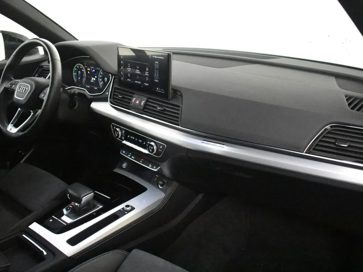 55 TFSI e S edition Competition l S-Line in & Ext. l Elektr. Stoel l Stoelverwarming l Camera l Adapt. Cr Control l Leder/Alcantara l Elekt. Klep l