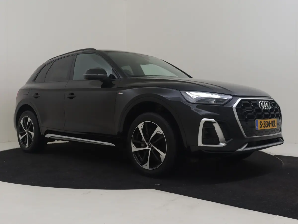 55 TFSI e S edition Competition l S-Line in & Ext. l Elektr. Stoel l Stoelverwarming l Camera l Adapt. Cr Control l Leder/Alcantara l Elekt. Klep l
