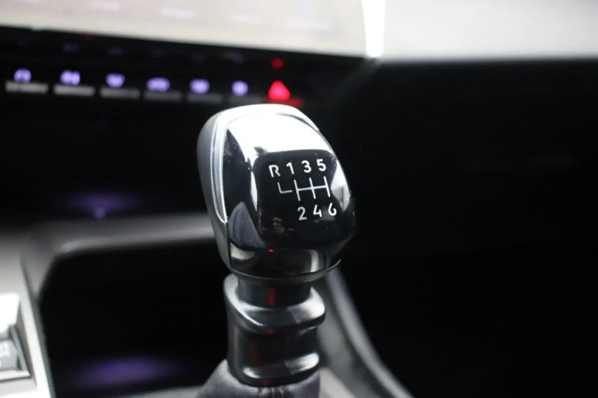 1.2 PureTech Allure Pack Business - Digitaal Cockpit, Carplay, Camera