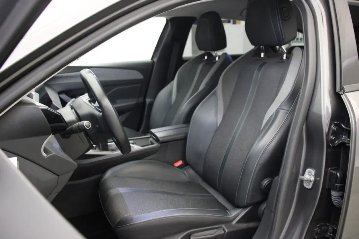 1.2 PureTech Allure Pack Business - Digitaal Cockpit, Carplay, Camera