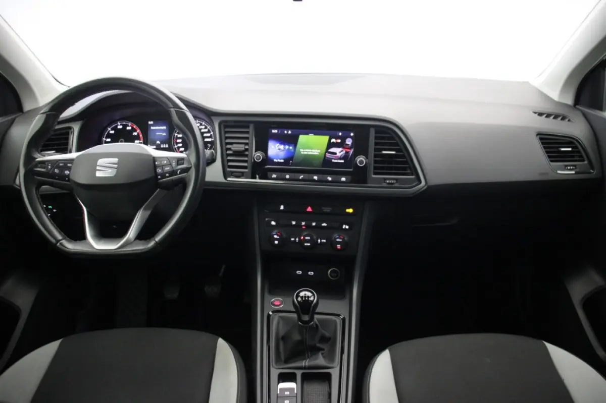 1.0 TSI Reference - Carplay, Cruise, Clima
