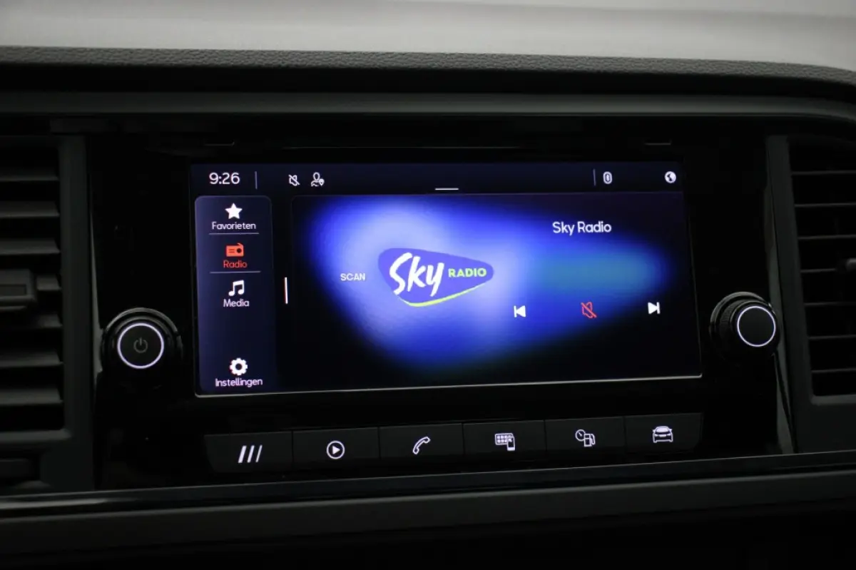 1.0 TSI Reference - Carplay, Cruise, Clima