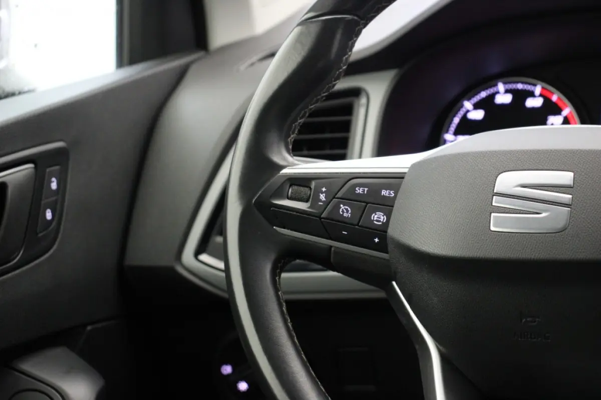 1.0 TSI Reference - Carplay, Cruise, Clima