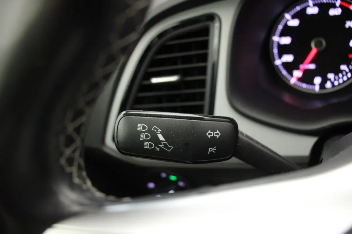 1.0 TSI Reference - Carplay, Cruise, Clima