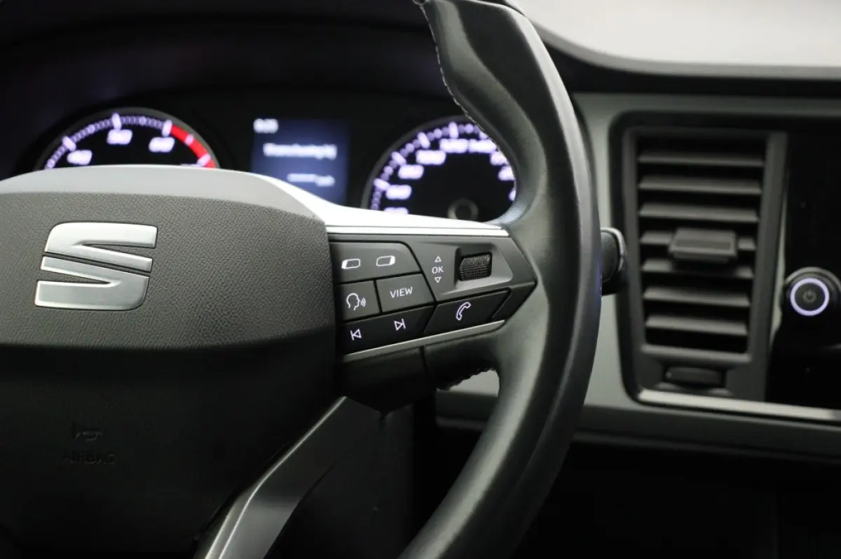 1.0 TSI Reference - Carplay, Cruise, Clima
