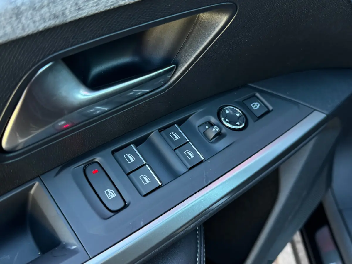 GT | Apple Carplay & Android auto | Panorama-dak | Alcantara bekleding | Navigatie | 7 Persoons | | 19'' lichtmetalen velgen LULEA | 360° Vision & Drive Assist Plus Pack | Adaptieve Grootli
