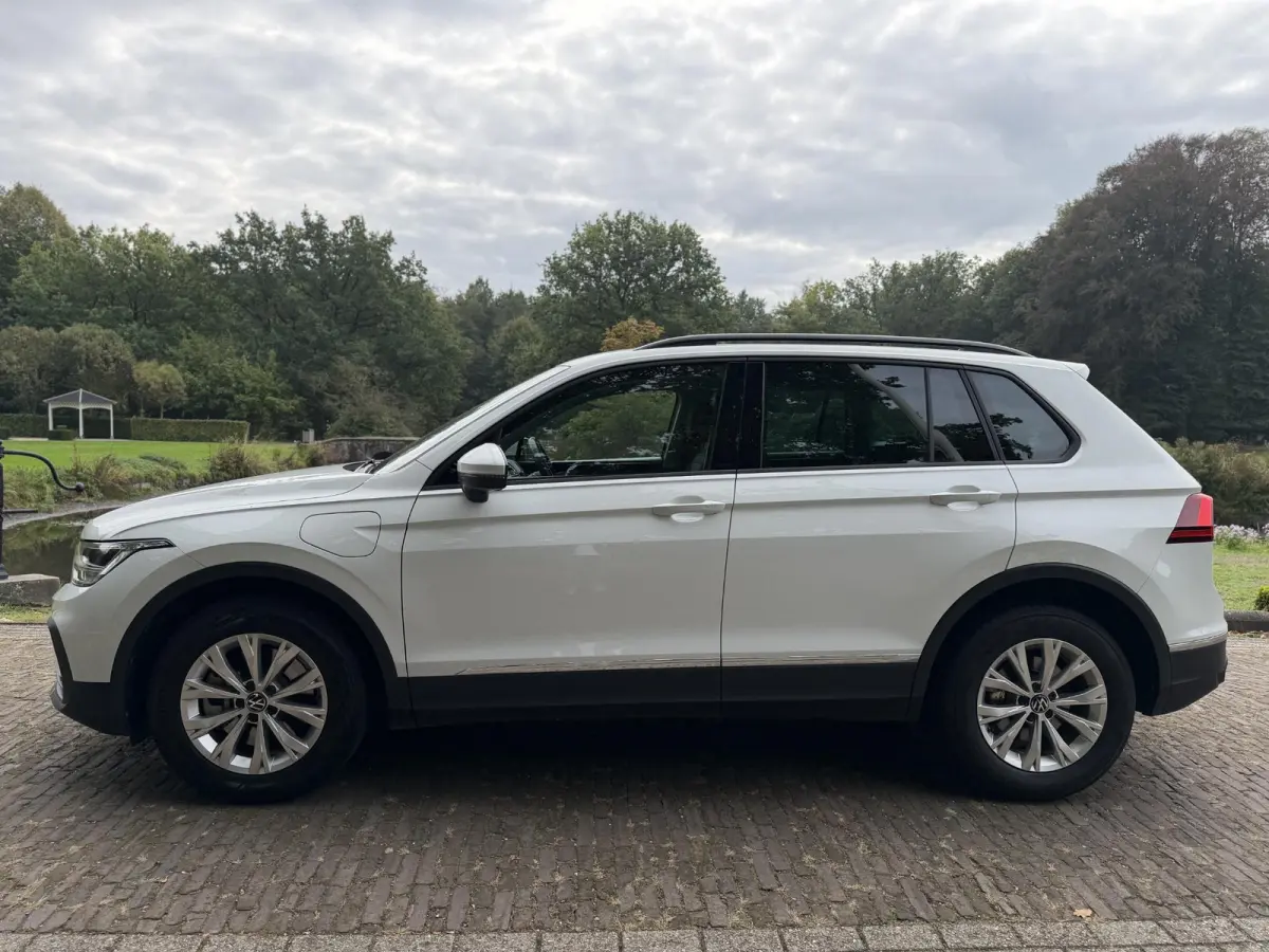 1.4 TSI eHybrid R-Line Business | SOH 96 | Camera | Virtual Cockpit |