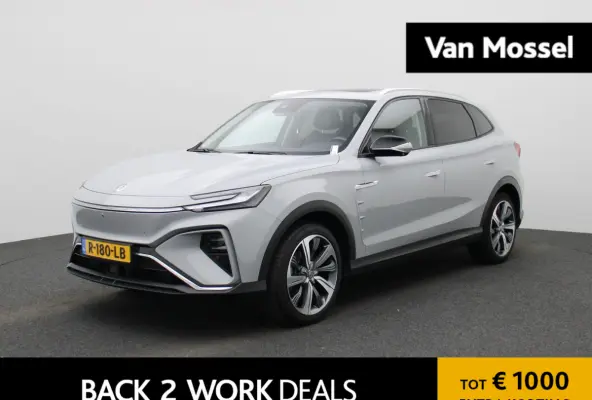 Luxury 70 kWh | Apple Carplay / Android Auto | Panoramadak | Achteruitrijcamera | Parkeersensoren | Trekhaak |