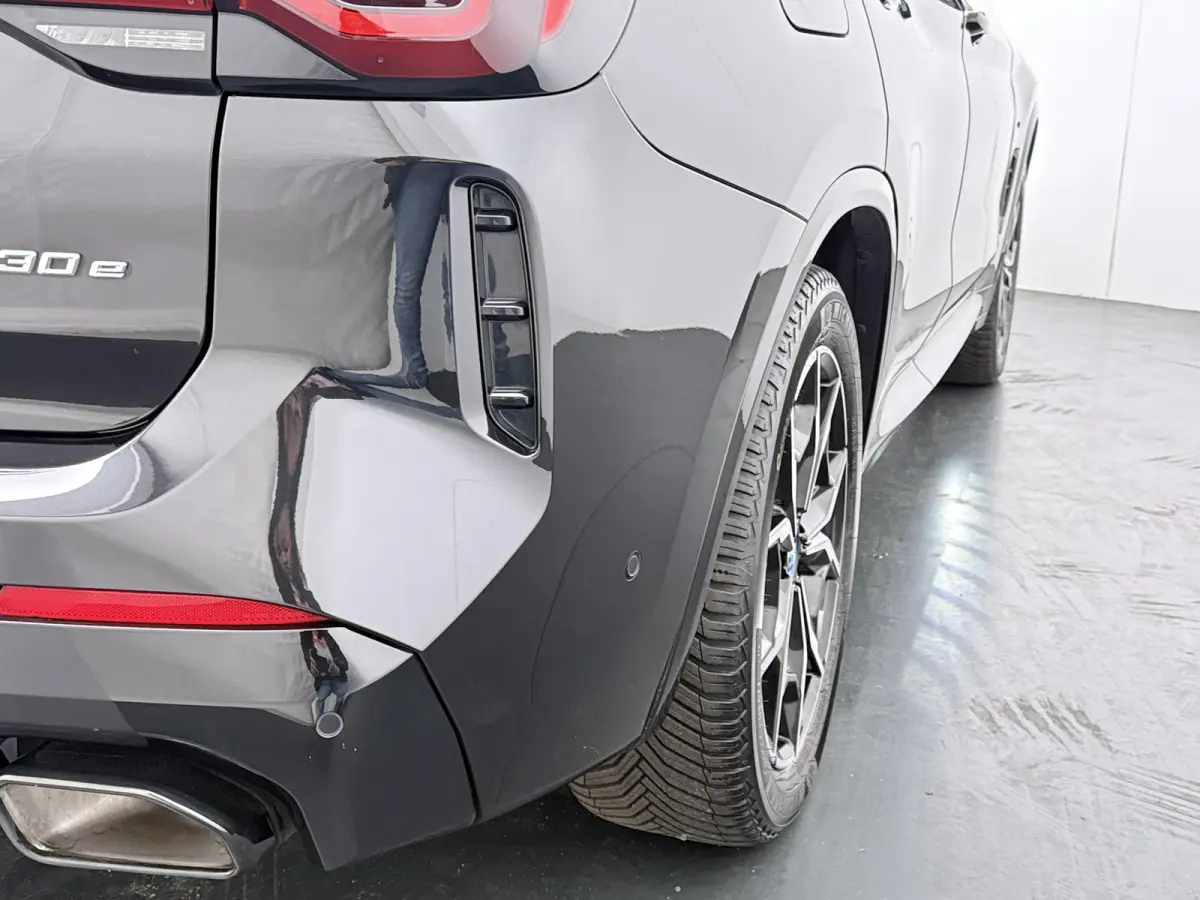 xDrive30e Business Edition Plus | Plug-in Hybride | Panoramadak | Leder | Stoelverwarming |