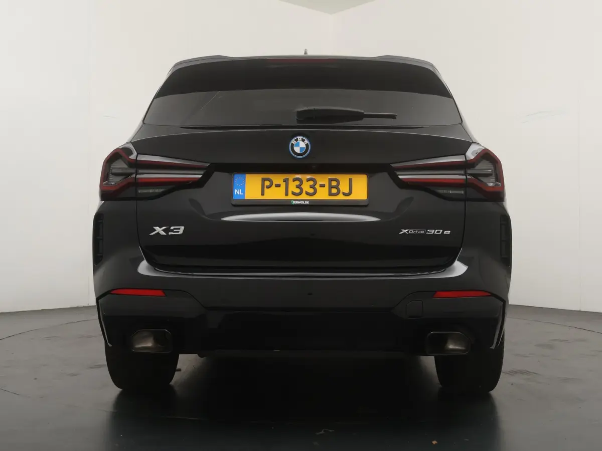 xDrive30e Business Edition Plus | Plug-in Hybride | Panoramadak | Leder | Stoelverwarming |