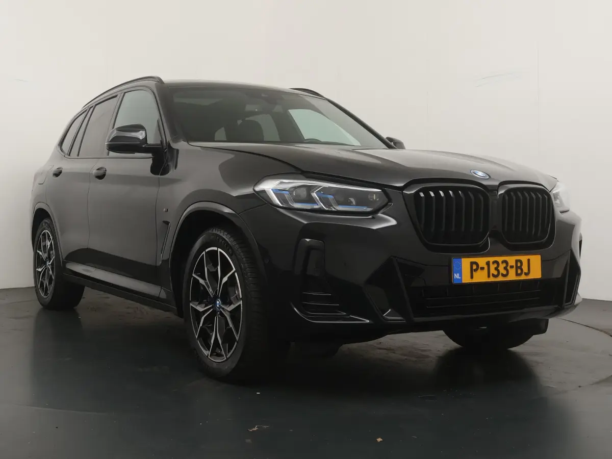xDrive30e Business Edition Plus | Plug-in Hybride | Panoramadak | Leder | Stoelverwarming |