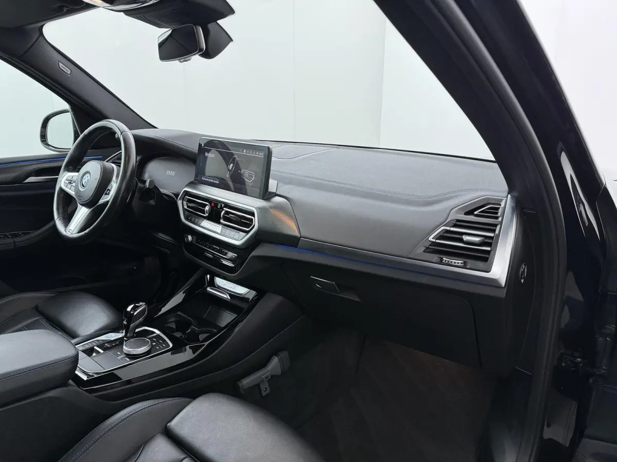 xDrive30e Business Edition Plus | Plug-in Hybride | Panoramadak | Leder | Stoelverwarming |