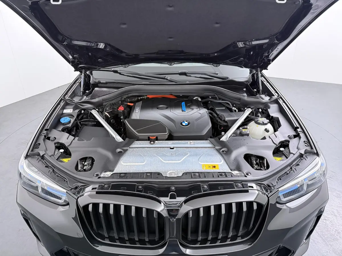 xDrive30e Business Edition Plus | Plug-in Hybride | Panoramadak | Leder | Stoelverwarming |