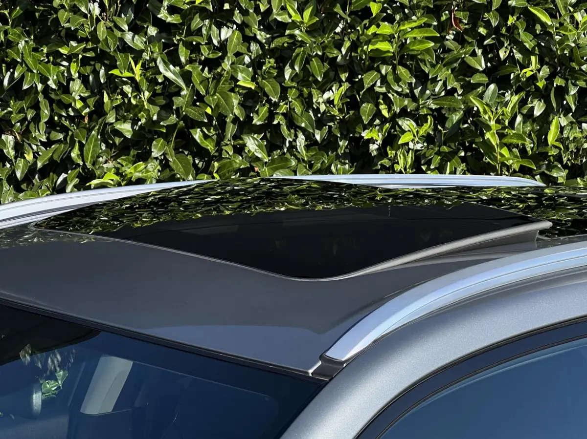 1.4 Boosterjet Style Smart Hybrid, 1E EIGENAAR, PANORAMADAK, NAVIGATIE, ADAPT. CRUISE, CLIMATE CONTROL, STOELVERWARMING, KEYLESS, CAMERA, PDC, LED, DAB, DEALER ONDERHOUDEN, LICHTMETAAL 17"