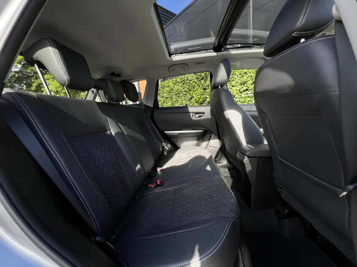 1.4 Boosterjet Style Smart Hybrid, 1E EIGENAAR, PANORAMADAK, NAVIGATIE, ADAPT. CRUISE, CLIMATE CONTROL, STOELVERWARMING, KEYLESS, CAMERA, PDC, LED, DAB, DEALER ONDERHOUDEN, LICHTMETAAL 17"