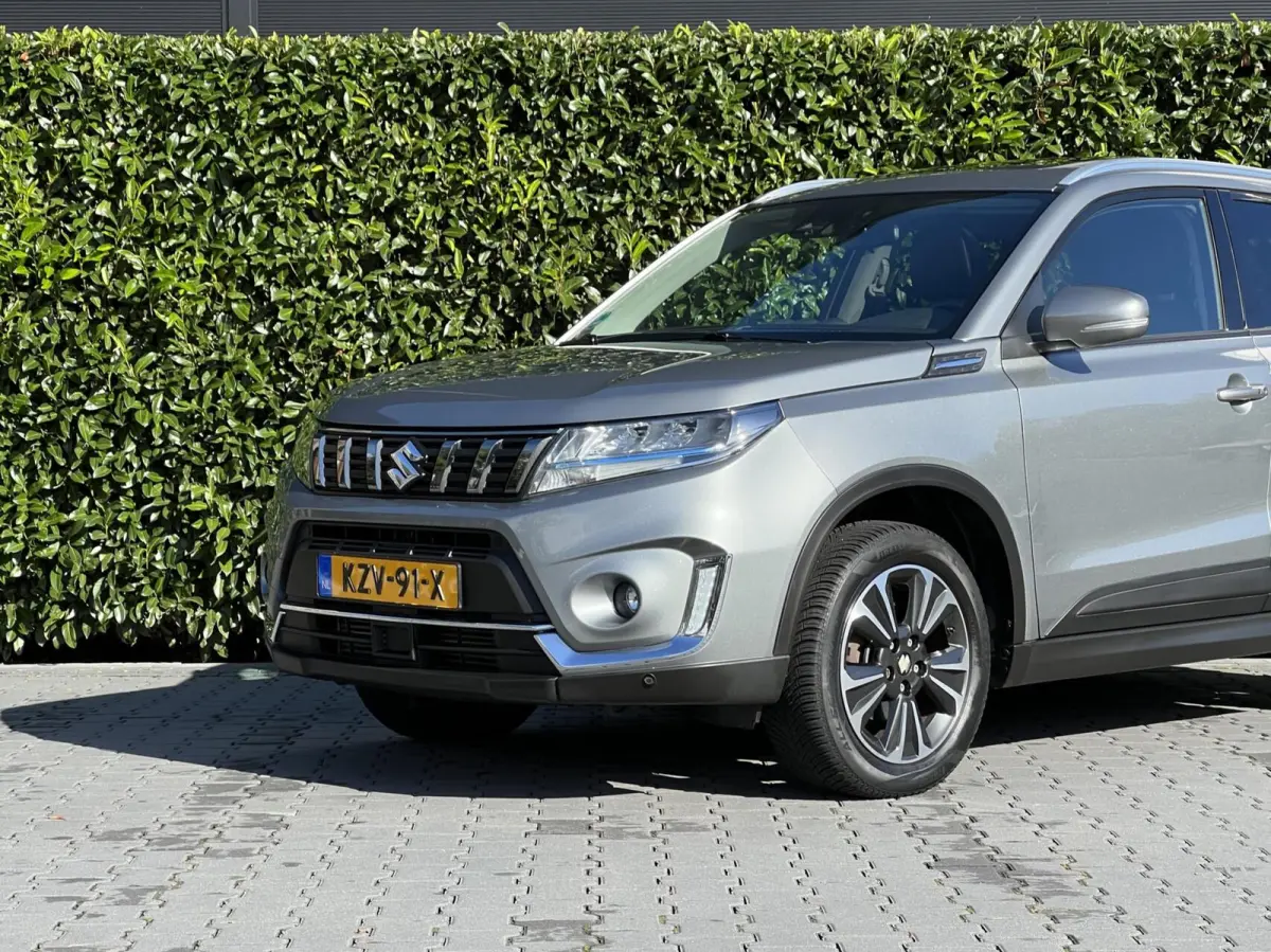 1.4 Boosterjet Style Smart Hybrid, 1E EIGENAAR, PANORAMADAK, NAVIGATIE, ADAPT. CRUISE, CLIMATE CONTROL, STOELVERWARMING, KEYLESS, CAMERA, PDC, LED, DAB, DEALER ONDERHOUDEN, LICHTMETAAL 17"