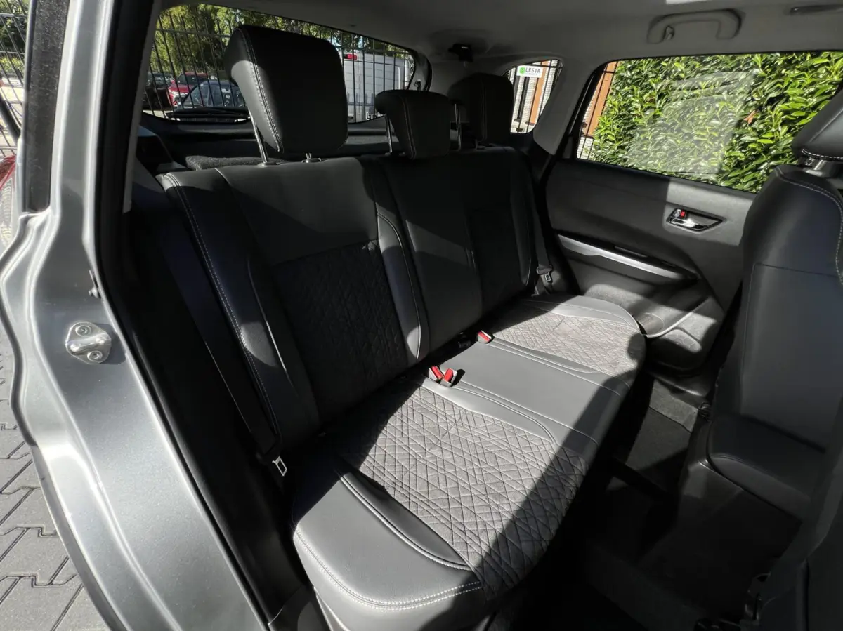 1.4 Boosterjet Style Smart Hybrid, 1E EIGENAAR, PANORAMADAK, NAVIGATIE, ADAPT. CRUISE, CLIMATE CONTROL, STOELVERWARMING, KEYLESS, CAMERA, PDC, LED, DAB, DEALER ONDERHOUDEN, LICHTMETAAL 17"