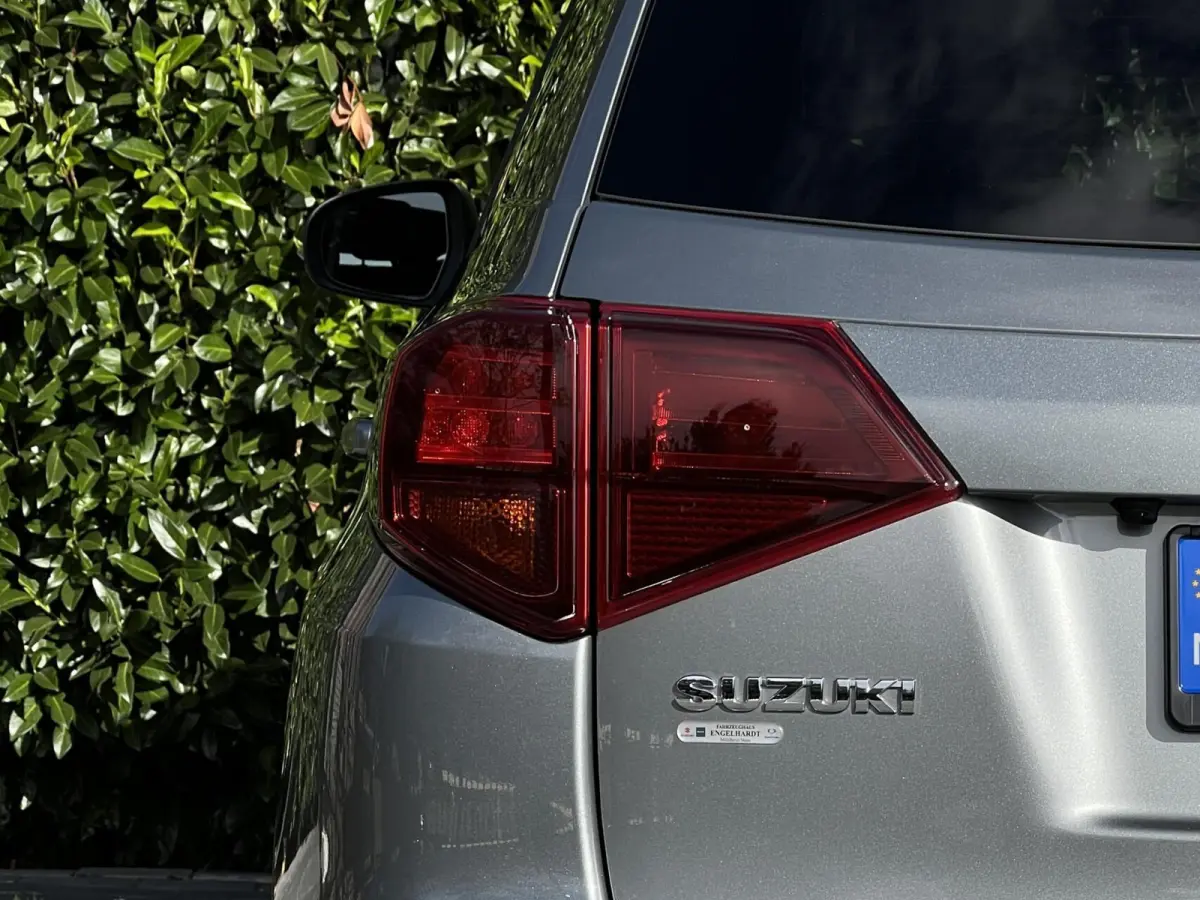 1.4 Boosterjet Style Smart Hybrid, 1E EIGENAAR, PANORAMADAK, NAVIGATIE, ADAPT. CRUISE, CLIMATE CONTROL, STOELVERWARMING, KEYLESS, CAMERA, PDC, LED, DAB, DEALER ONDERHOUDEN, LICHTMETAAL 17"
