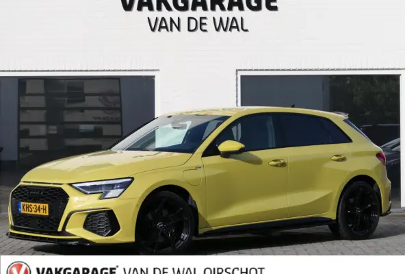 40 TFSI e S-Line | Black optic | Full Maxton Design | Bang & Olufsen | Alcantara-/lederen sportstoelen | Maxtrix LED | Draadloos Apple-/Android Carplay | Elektrische achterklep |  Sportstuur